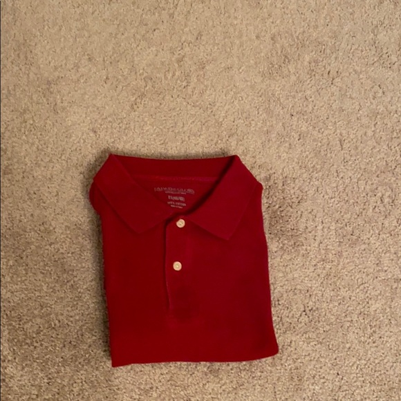 2 button polo style red short sleeve shirt - Picture 4 of 4
